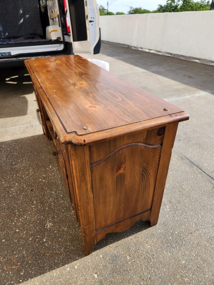 Ethan Allen wooden hutch
