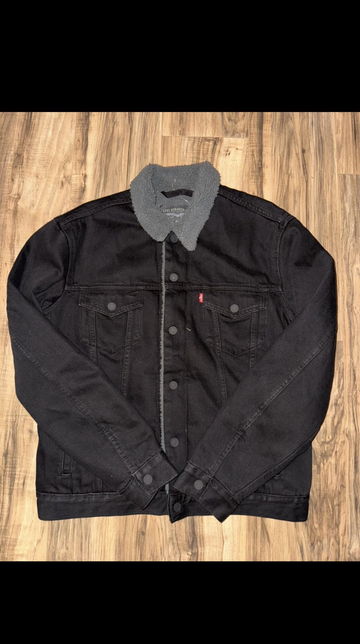 New Men’s Size Medium Levi’s Sherpa Jacket 