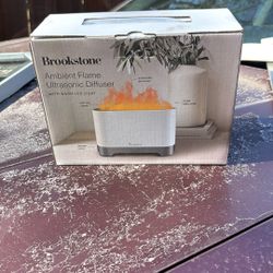 Ultrasonic, ambient flame diffuser