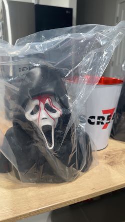 Scream 7 Buckets