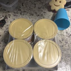 Sealed pack of nutritional powder (vanilla flavor). Brand visible in additional photos. Expires 11/2026. Never opened. Pickup in DeLand. 