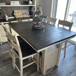Dining Table And Chairs With Hutch 