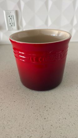 Le Creuset Crock Stoneware Kitchen Utensil Holder Cerise Cherry Red Ombre 6"