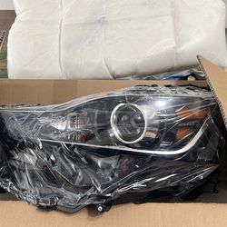 Lexus is200t headlight driver side brand new
