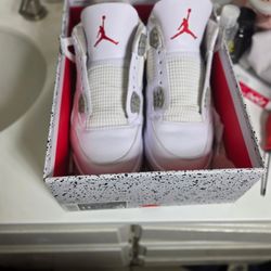 Jordan 4 Retro White Oreo Sneakers 