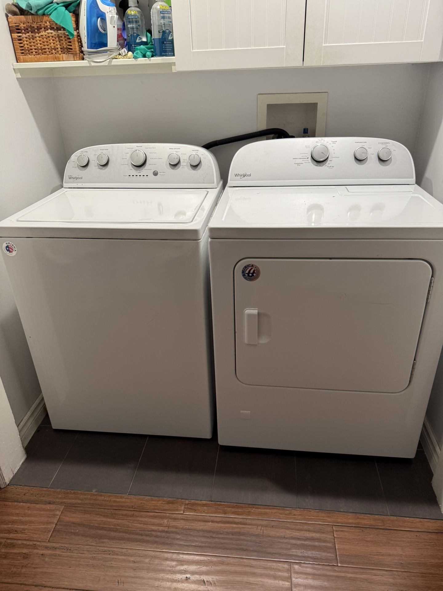 Matching Whirlpool Washer/ Dryer Set