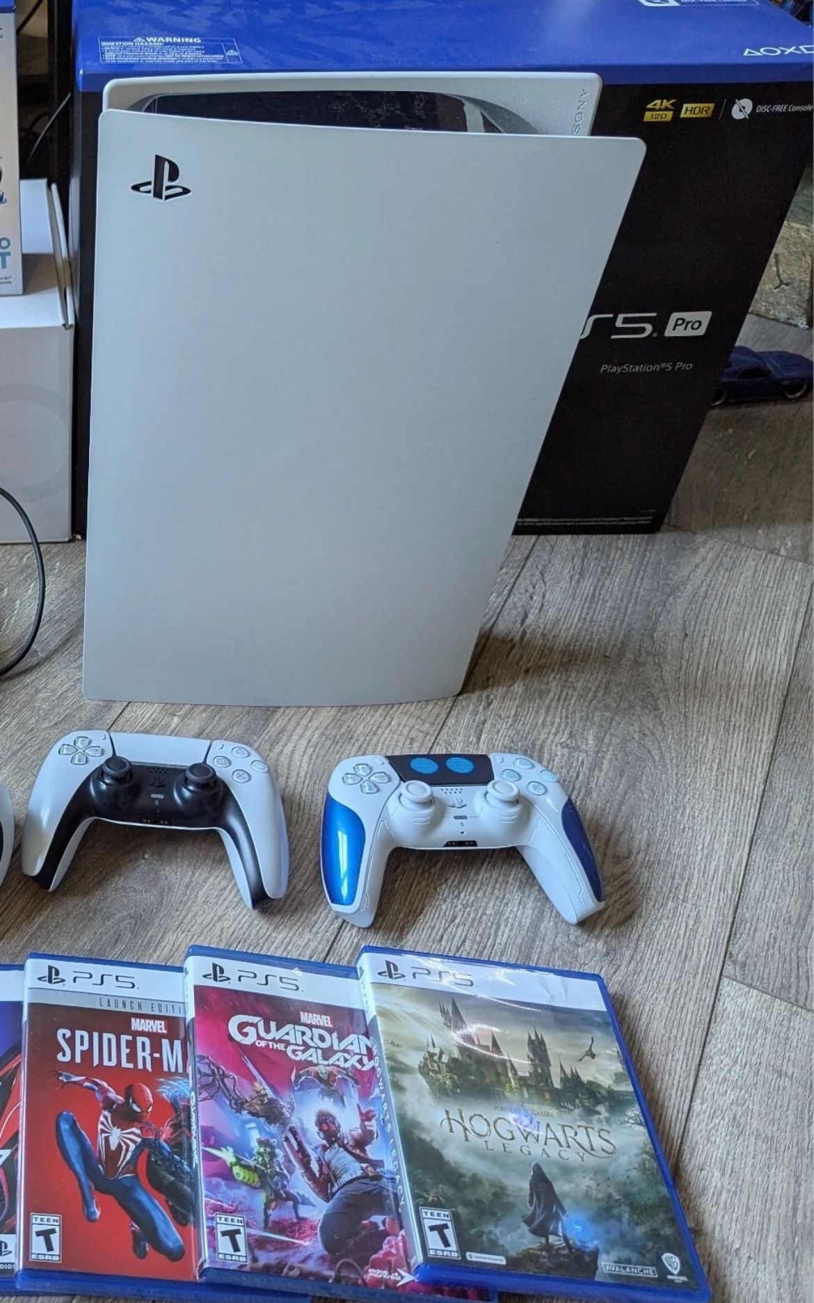 🔥🔥🔥🔥Sony Ps5 Bundle Disc Edition with astro bot controller and game bundle