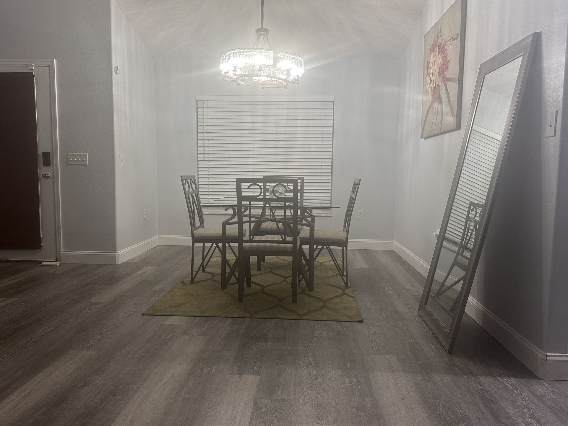 Dinning Table W 4 Chairs.