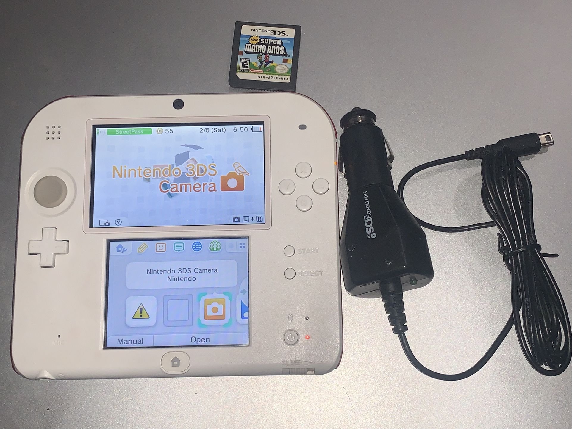 Nintendo 2DS With Super Mario Bros.