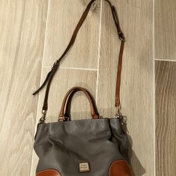 Dooney Bourke Leather Purse + Matching Wristlet Grey Brown Pebble Style - Solid Accesories