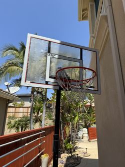 Shatterproof Basketball Hoop - $80 (Great Condition)