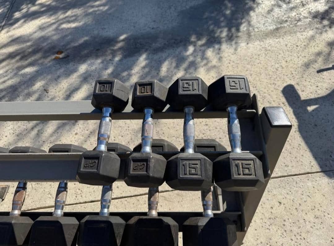 10-45-320lbs-Total-of-Rubber-Coated-Dumbbells-and-Rack