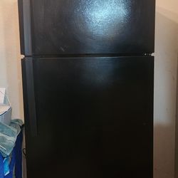 Kenmore Refrigerator (Model (contact info removed)5)