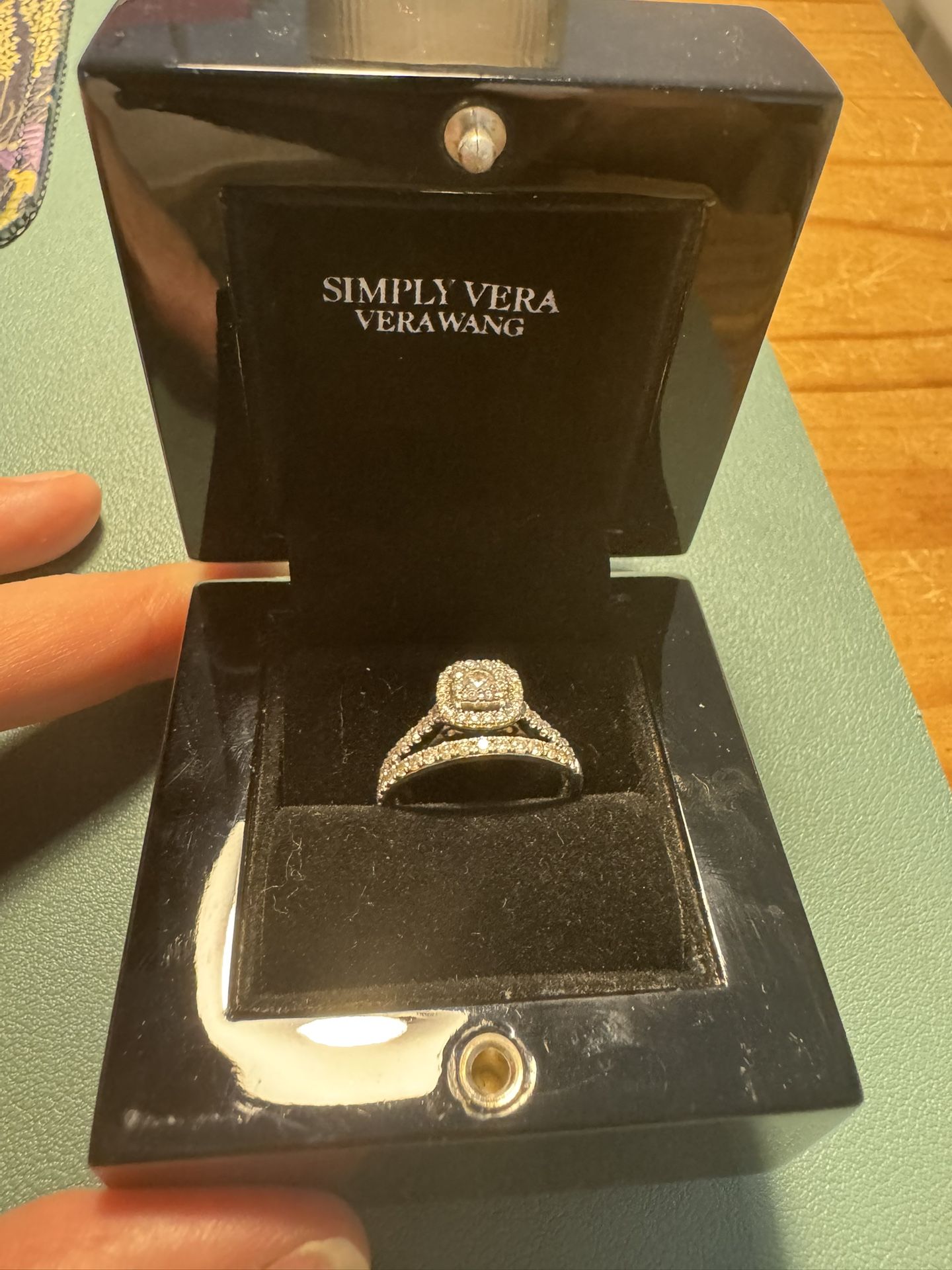 💍 Vera Wang Engagement Ring Wedding Band Set – 14K White Gold