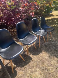 Modern 4 dining chairs