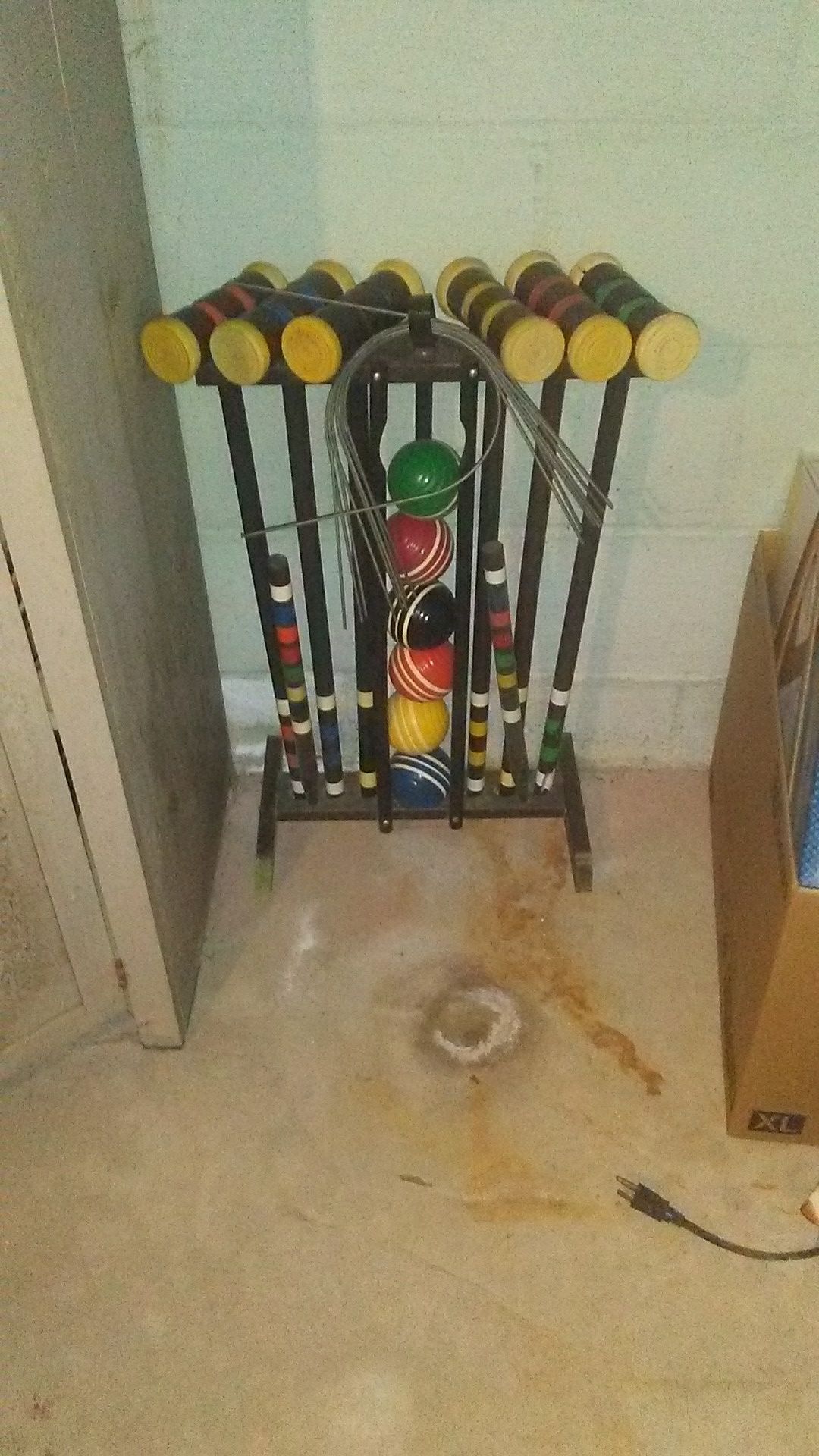 Croquet set old. But good