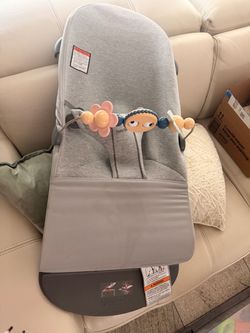 BabyBjörn Baby Bouncer with Toy Bar