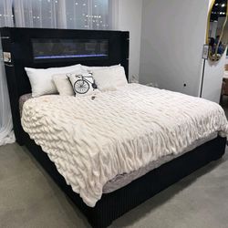 Black bed with fireplace new usb storage Bed Velvet tufted