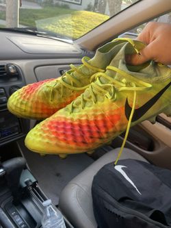 Nike Magista Heat Map Size 12