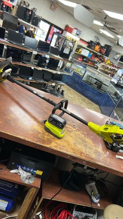 Ryobi weed trimmer w/ battery and Charger
