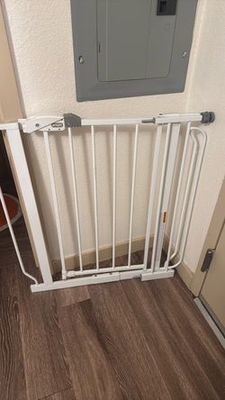 Baby gate