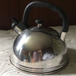 Stainless kettle, medium size, very clean