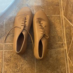Tap Shoes 