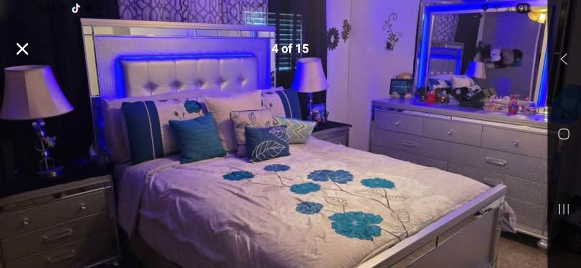 Queen Bedroom