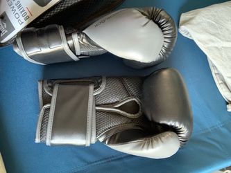 14oz Boxing gloves