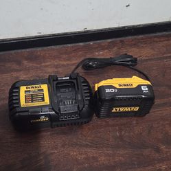 DEWALT 20 VT MAX FAST CHARGER AND BATTER SET NEW
