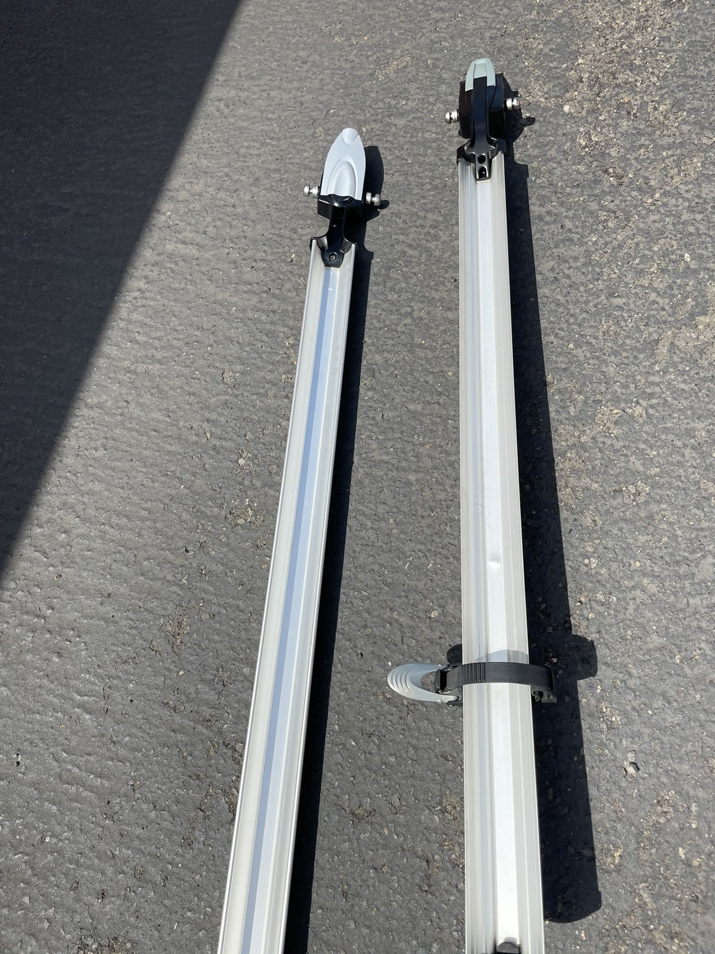 2 Thule Fork Mount Bike Racks