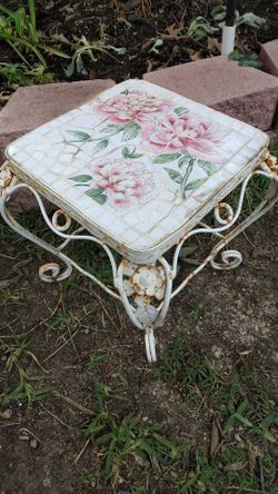 Vintage title table $45