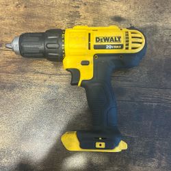 DEWALT DRILL 20 V NEW $60 ONLY SERIOUS BUYERS PLEASE