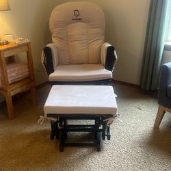 Rocking Chair With Ottoman 
