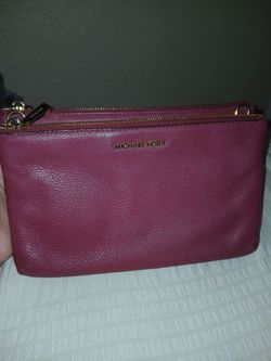 Michael kors pebble leather crossbody