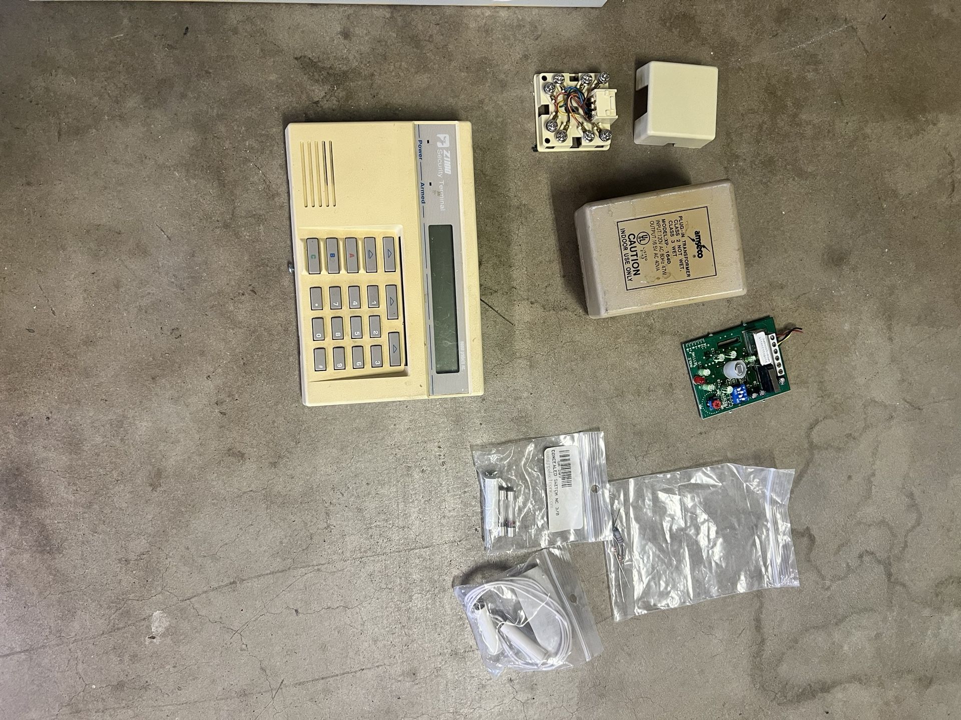 Home Alarm MOOSE Z1100 SYSTEM SECURITY CONTROL PANEL With ENCLOSURE