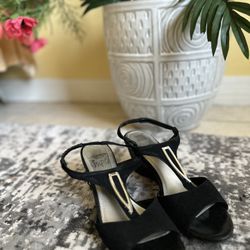 Women’s Black Low Heels 