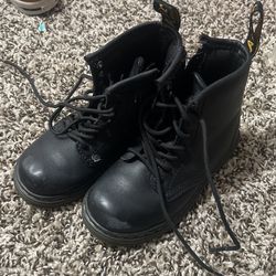 DR. Martens