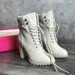 Glitter Heel Boots (W9)