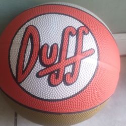 Universal Studios Duff Basketball/ Cool Display Piece/ Doesn't Hold Air / Not Dirty / 🚫🚬/ The Simpsons / 🛻 HP/ Cash Only 