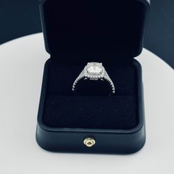 Glamorous 1.25ct diamond ring in 18k
