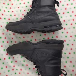 Nike Air Max Goaterra 2.0 Black Size 4.5Y Women's Size 6 