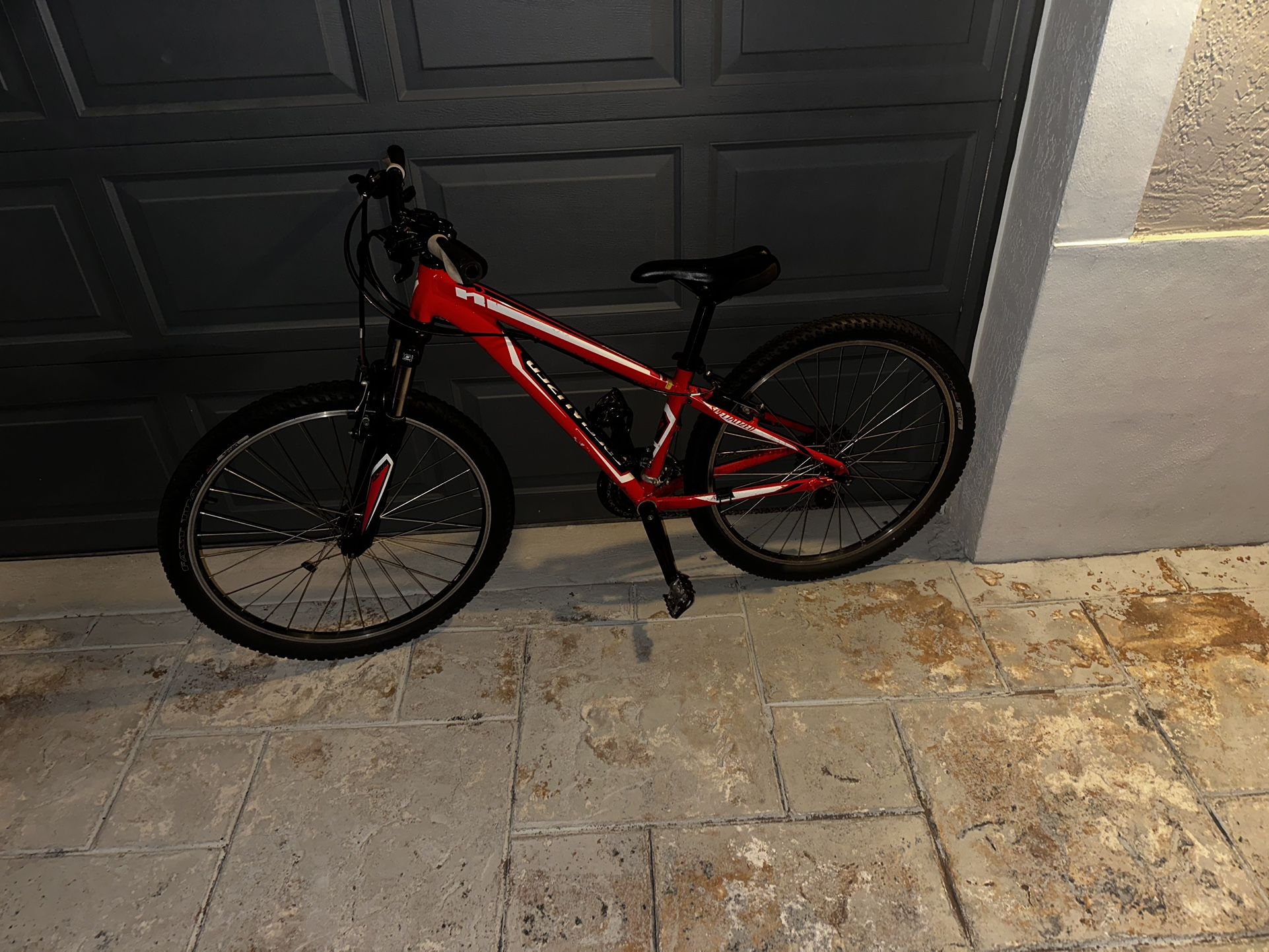 Specialized Hard rock Xs/13 Inch Frame——26 Inch Wheels