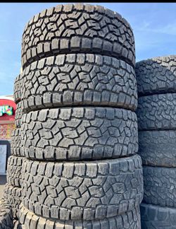 ✅ 295 65 R 20 Toyo At en perfectas condiciones de Vida