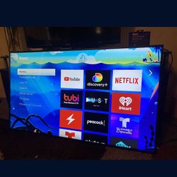 40" samsung tvs with new remotes and swivel stands with brand new 4K roku sticks 