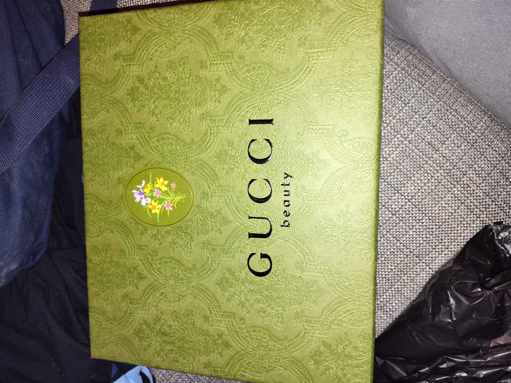 Gucci Bloom And Gucci Floral Gift Sets For Women. And A Burberry Her All 💯% Authentic. No Bootleg Or Knockoffs New Perfume Gift Sets For Women 
