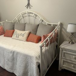 White Iron And Wicker Solid Wood Bedroom Suite