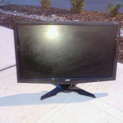 Good Working Widescreen 24in Lcd Monitor 