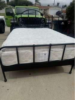 Full size bed frame set