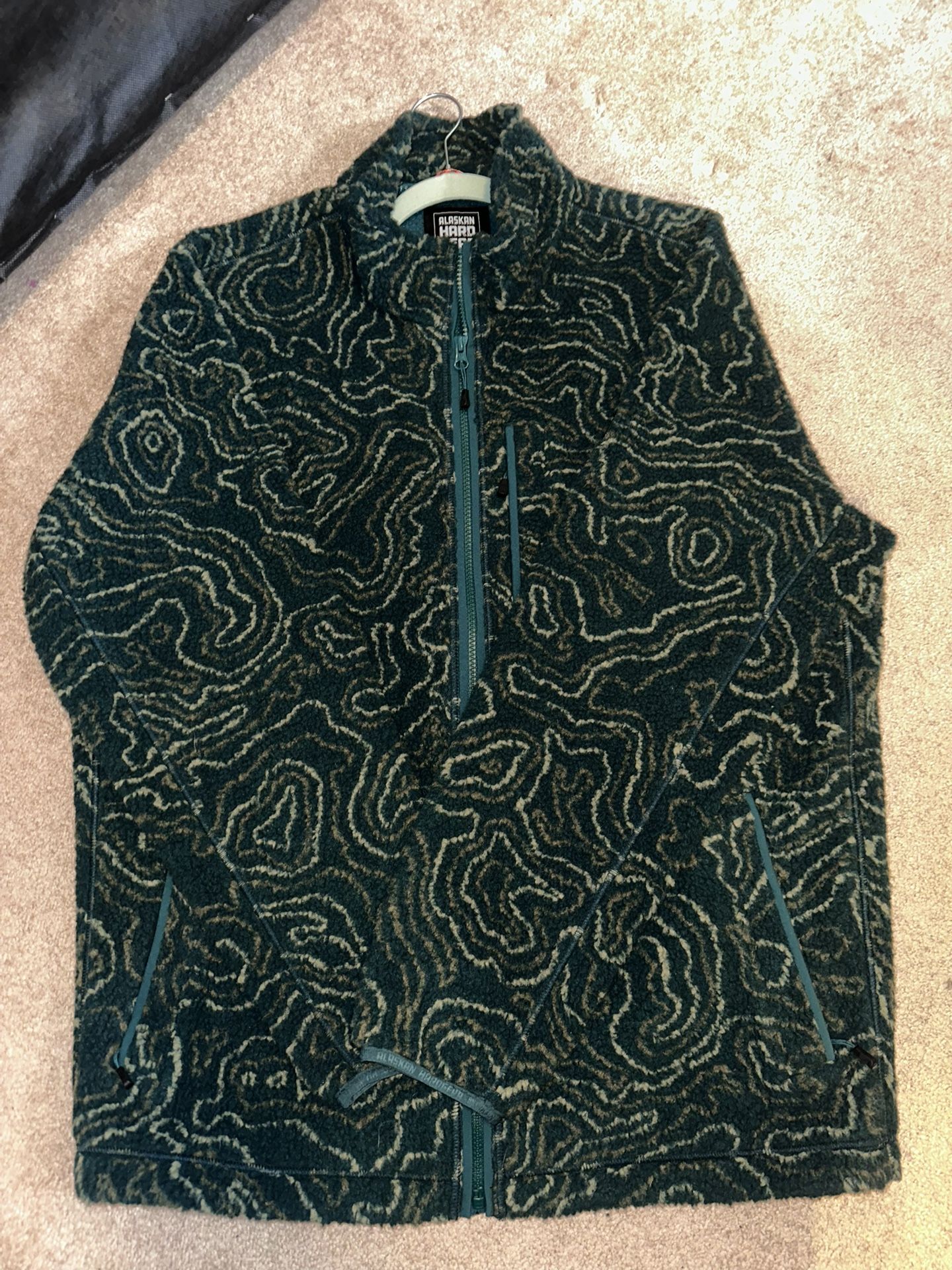 Brand New Duluth AK Gear Women’s Sweater 